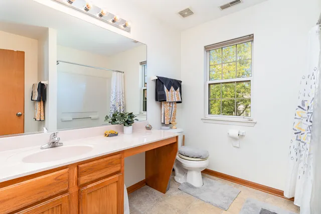 $379,000 | 1420 Marigold Lane, Minooka, IL 60447