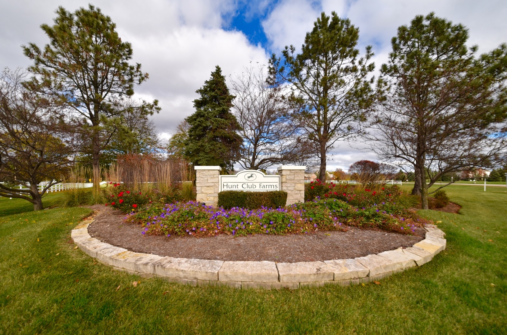 17451 Bridle Trail Road Gurnee, IL 60031 - Photo 3 of 121