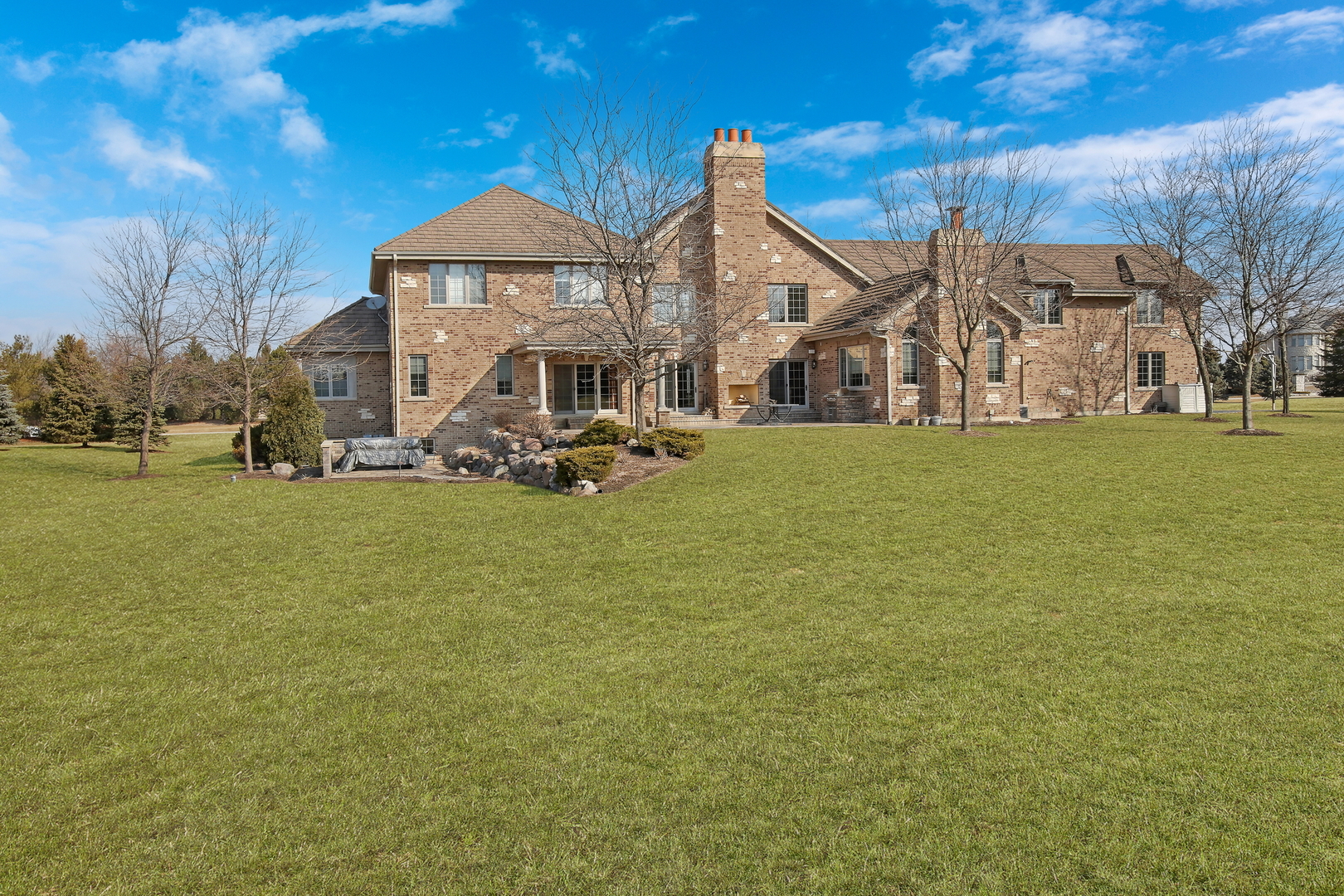 17451 Bridle Trail Road Gurnee, IL 60031 - Photo 47 of 121 a front view of a house with a yard