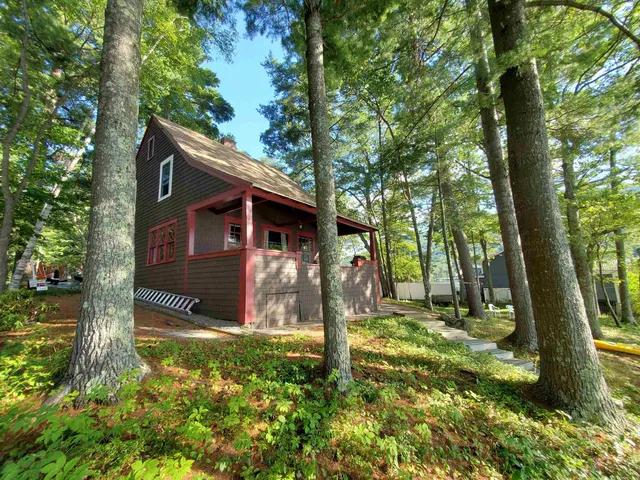 $1,750,000 | 36 Shore Drive, Newbury, NH 03255