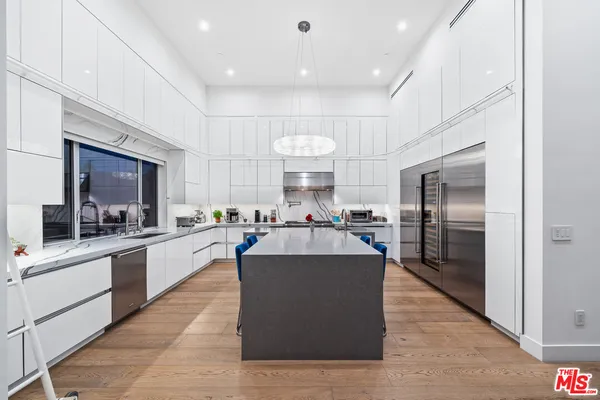 $30,000 | 10715 Yerba Buena Road, Malibu, CA 90265