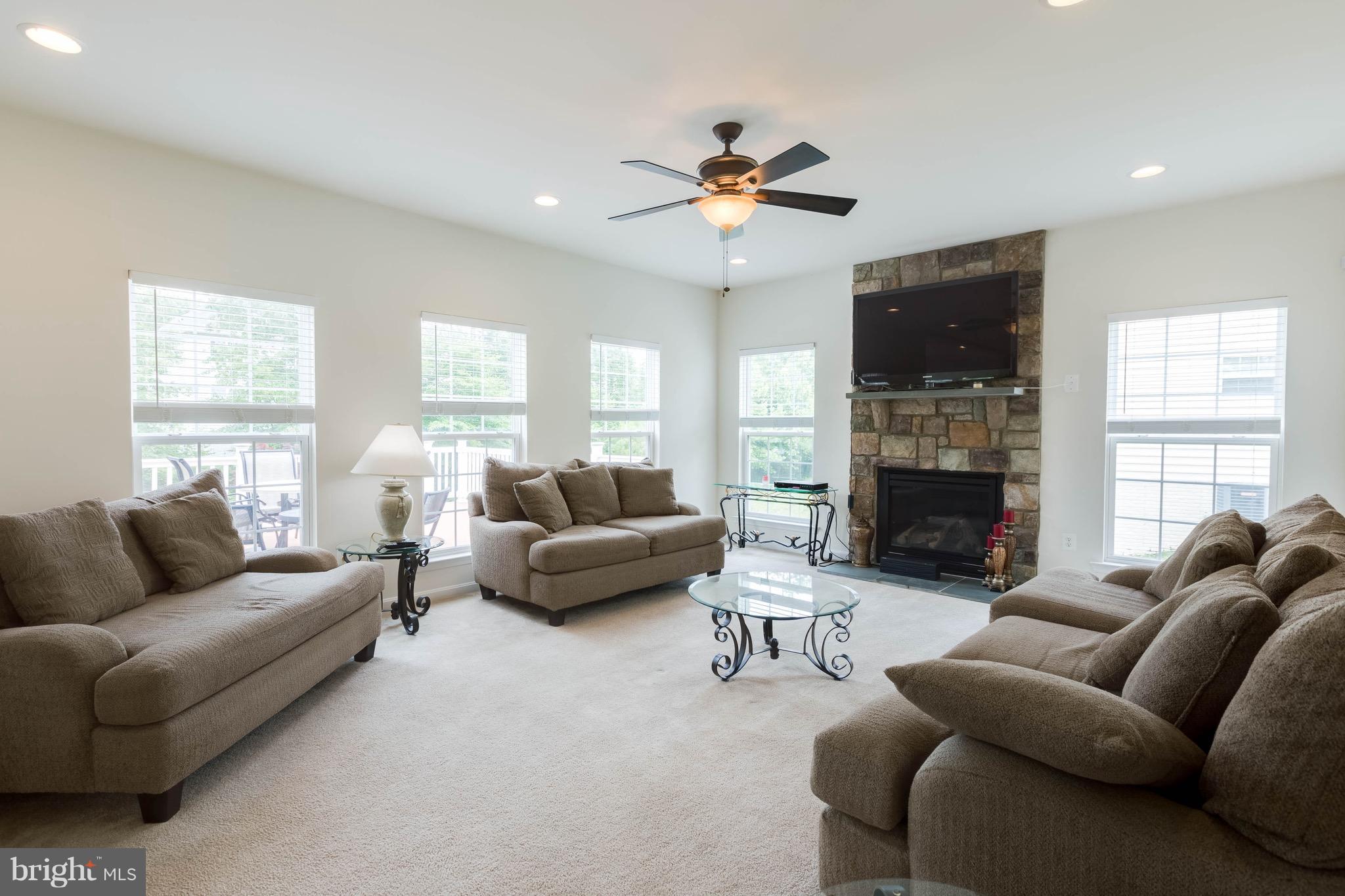 3200 St Marys View Road Accokeek, MD 20607 - Photo 12 of 29 Family Room