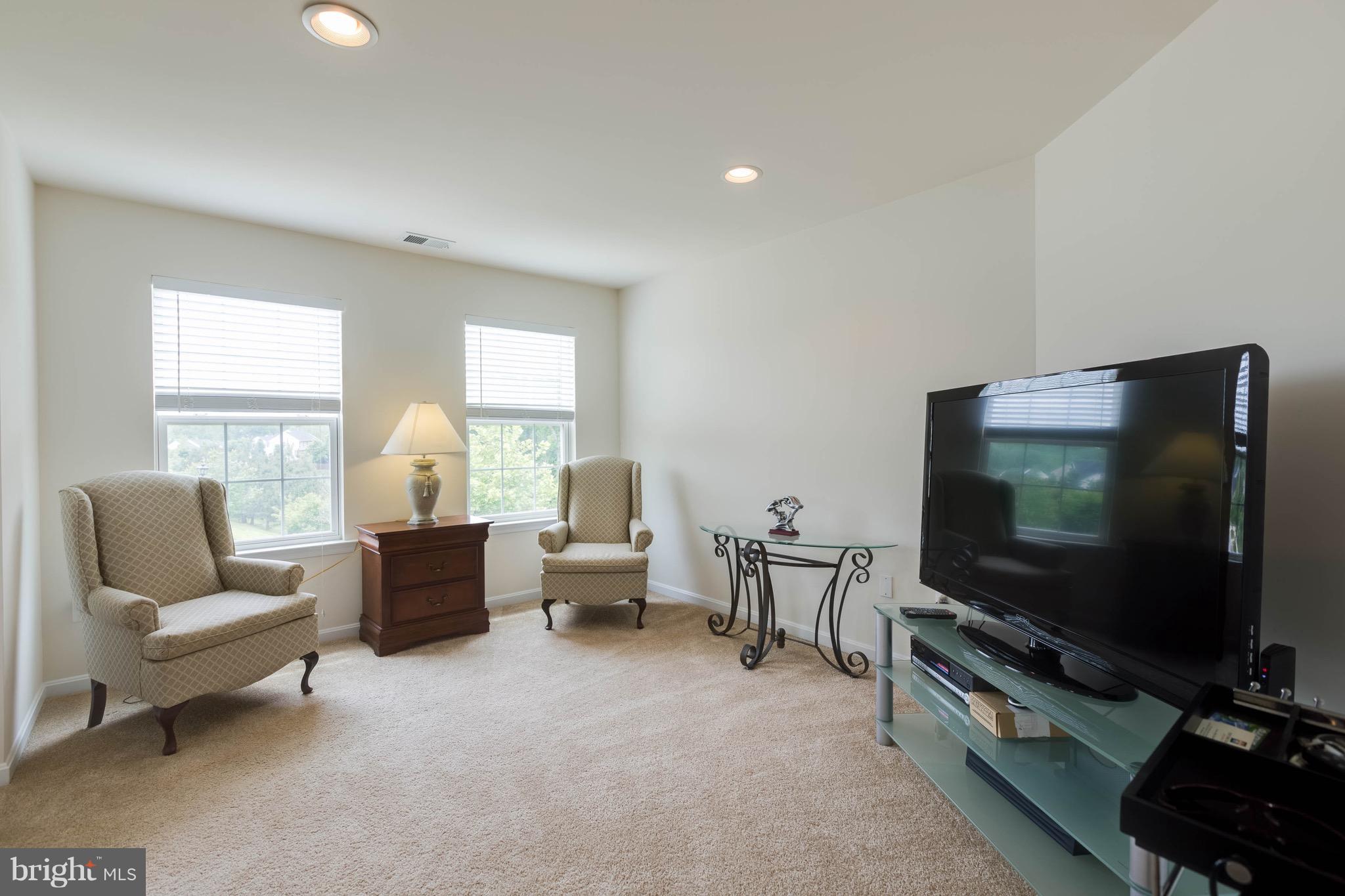 3200 St Marys View Road Accokeek, MD 20607 - Photo 21 of 29 Sitting Room
