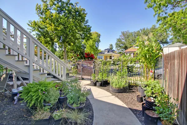 $1,199,999 | 3108 2nd Avenue, Sacramento, CA 95817