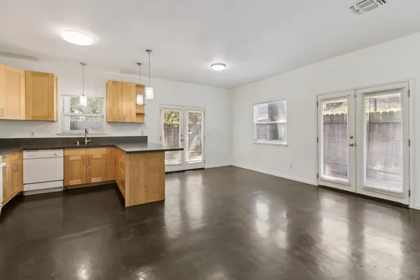 $1,199,999 | 3108 2nd Avenue, Sacramento, CA 95817