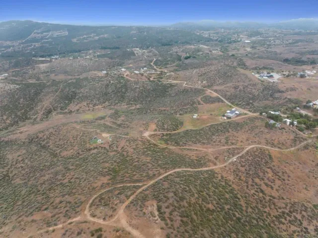 a view of a dry yard