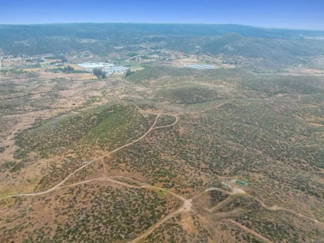 a view of a dry yard