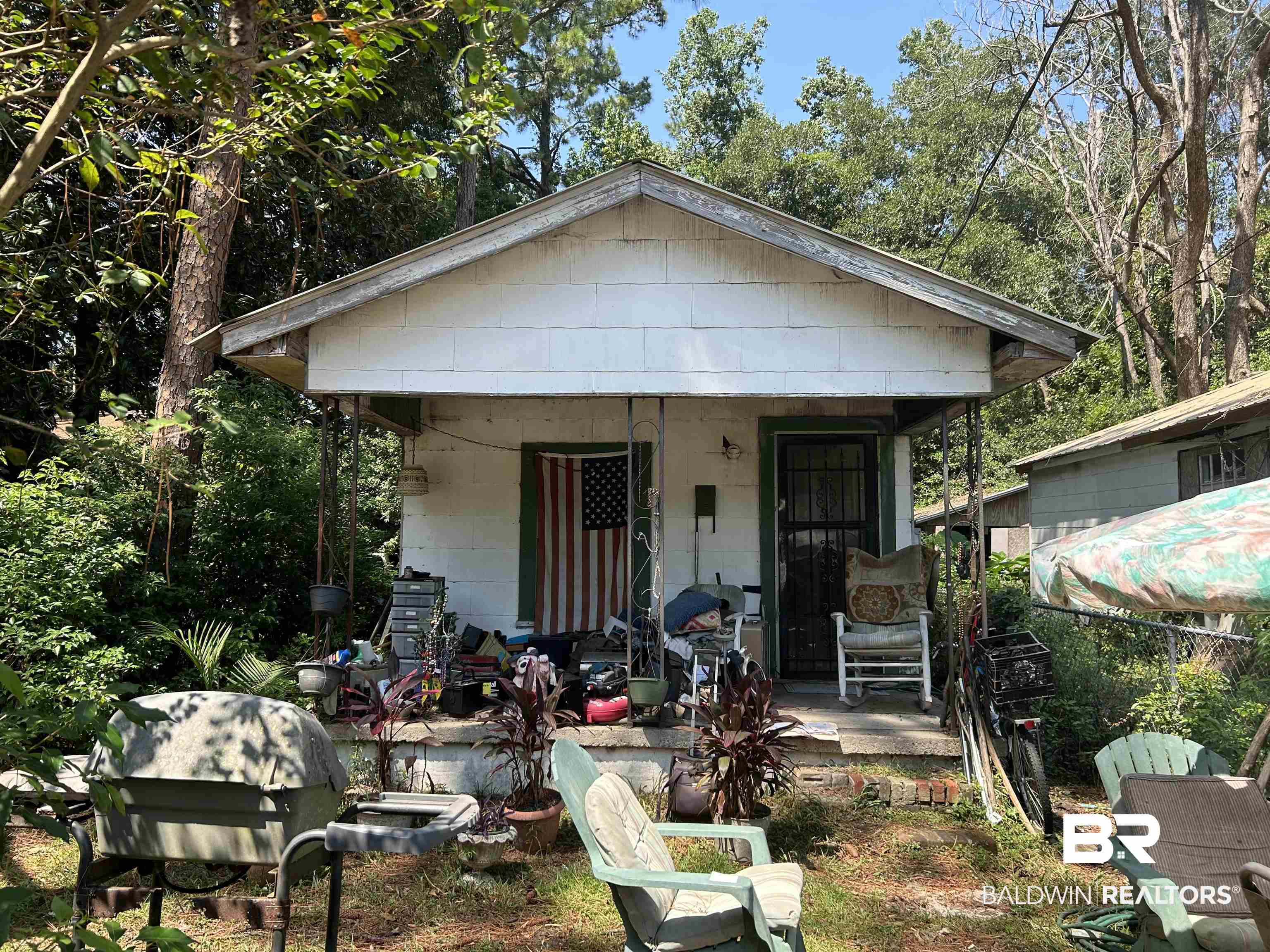 606 Morgan Avenue Mobile, AL 36606 - Photo 1 of 1 View of bungalow-style house