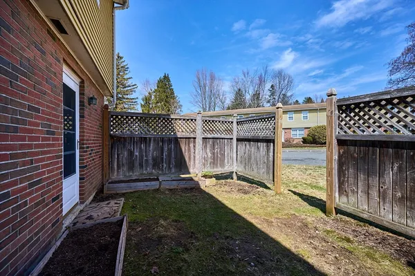 $238,000 | 252 West Street, Unit 13, Amherst, MA 01002