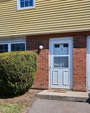 $238,000 | 252 West Street, Unit 13, Amherst, MA 01002