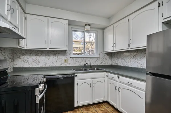 $238,000 | 252 West Street, Unit 13, Amherst, MA 01002