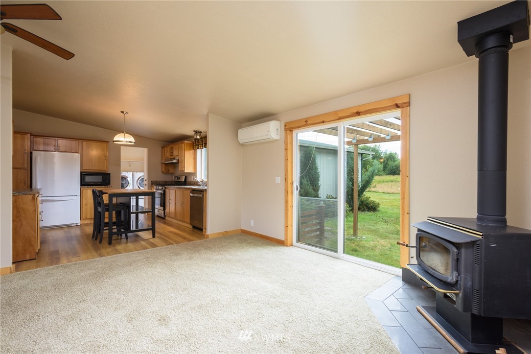 8607 Valley View Road Custer, WA 98240 - Photo 4 of 25