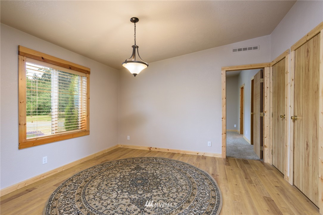 8607 Valley View Road Custer, WA 98240 - Photo 5 of 25