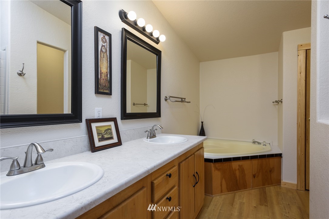 8607 Valley View Road Custer, WA 98240 - Photo 8 of 25