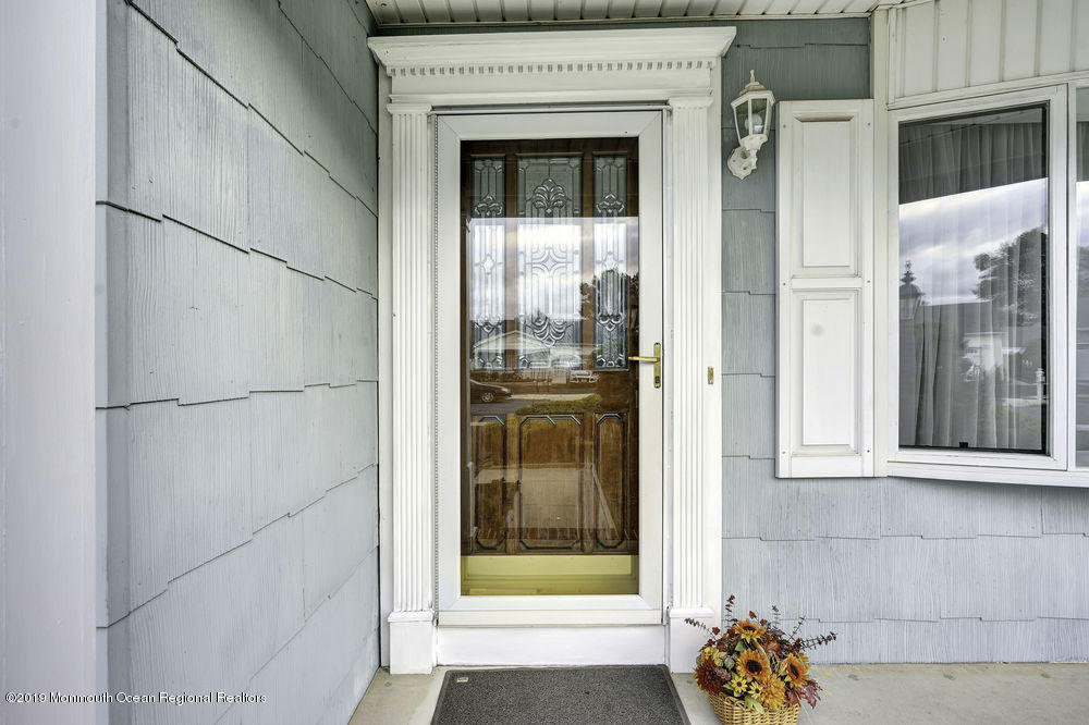 16 Auburn Road Toms River, NJ 08757 - Photo 4 of 40 005_dsc08820
