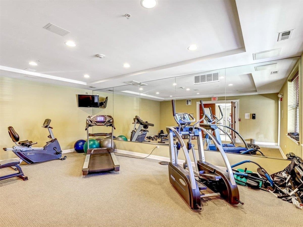 6436 Roosevelt Road, Unit 208 Oak Park, IL 60304 - Photo 4 of 4