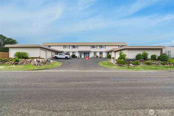 $420,000 | 33613 G Street, Unit 3, Ocean Park, WA 98640
