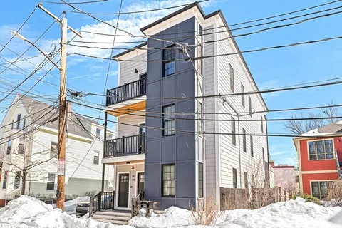 $975,000 | 14 Carlton Street, Unit B, Somerville, MA 02143