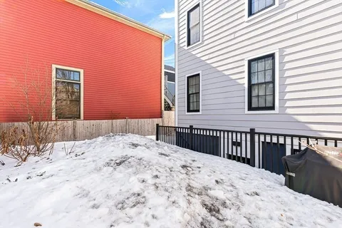 $975,000 | 14 Carlton Street, Unit B, Somerville, MA 02143