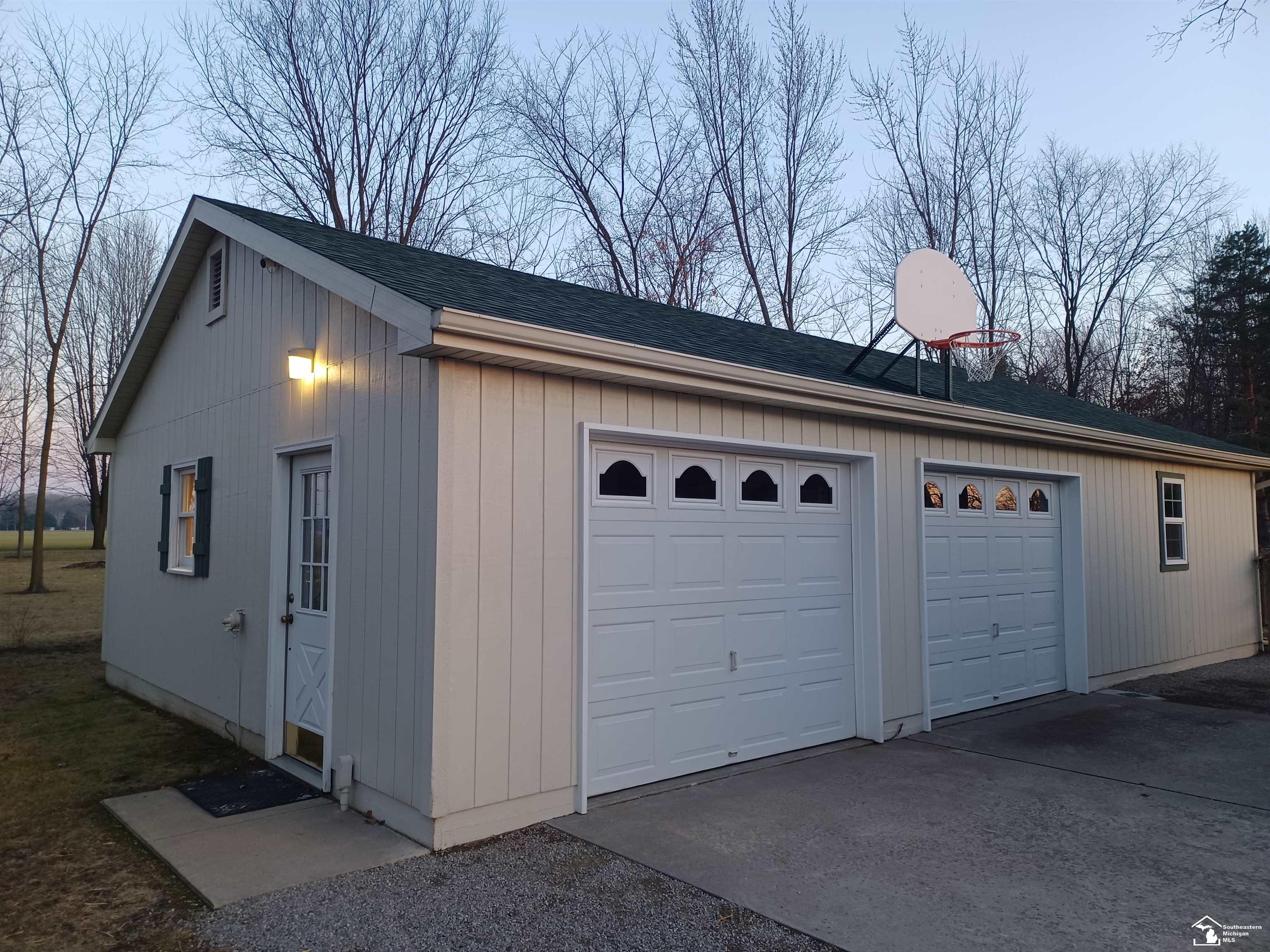 14625 Aten Road Deerfield, MI 49238 - Photo 4 of 23 2.5 car garage