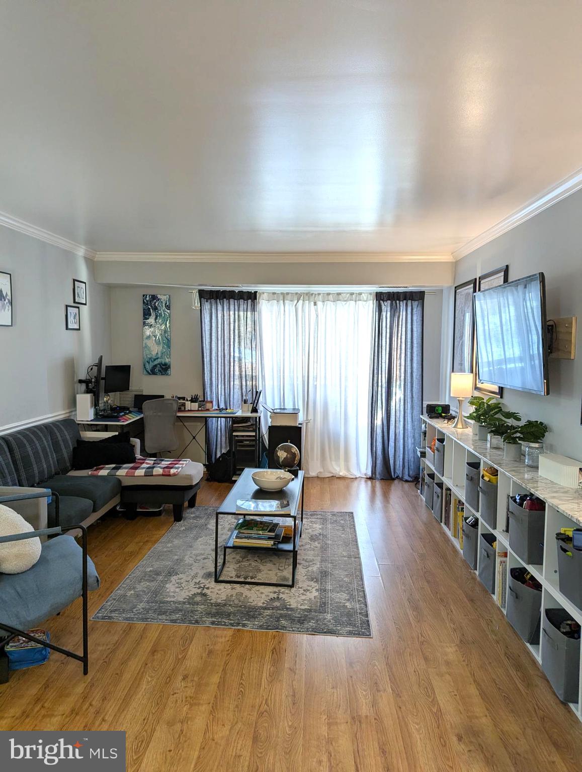 5940 Cove Landing Road, Unit 304 Burke, VA 22015 - Photo 2 of 13 Living room