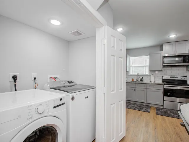 a view of kitchen and washer and dryer