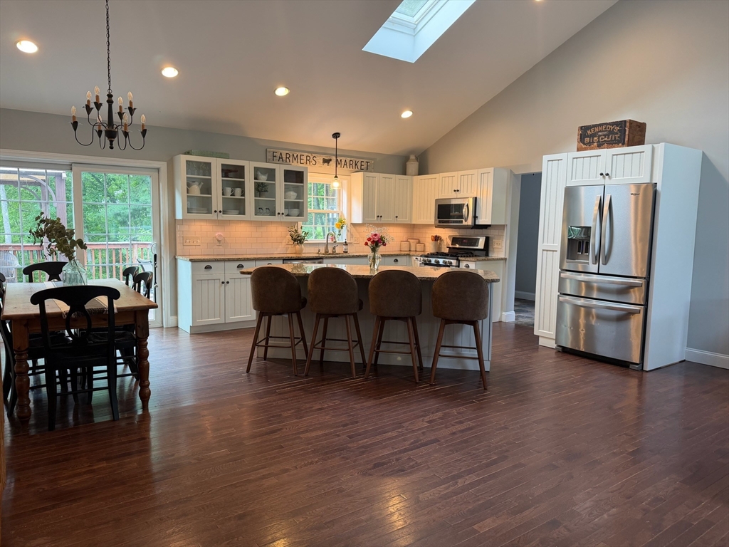 15 Mc Intosh Road Chelmsford, MA 01824 - Photo 3 of 30
