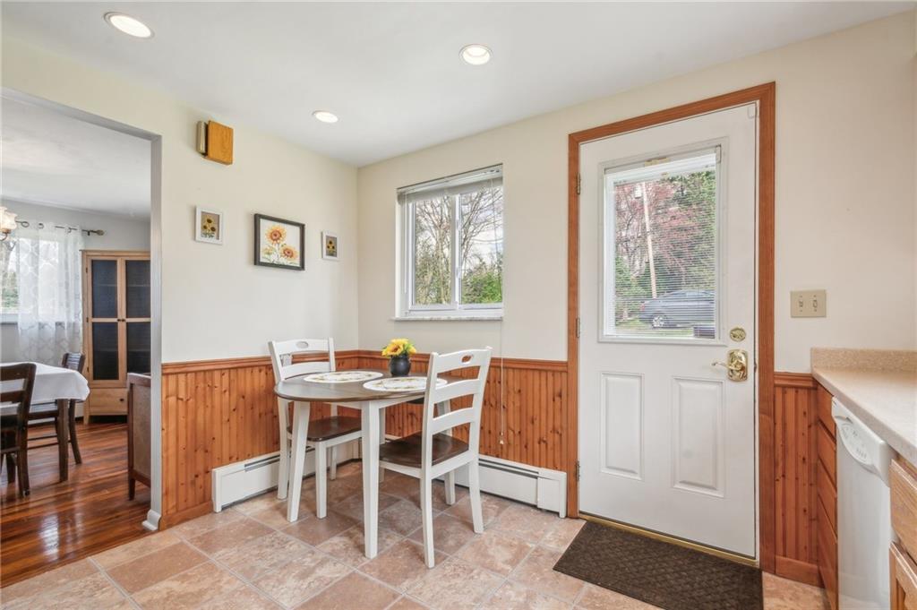 203 Oak Road Pittsburgh, PA 15239 - Photo 16 of 32 a dining room with furniture and window