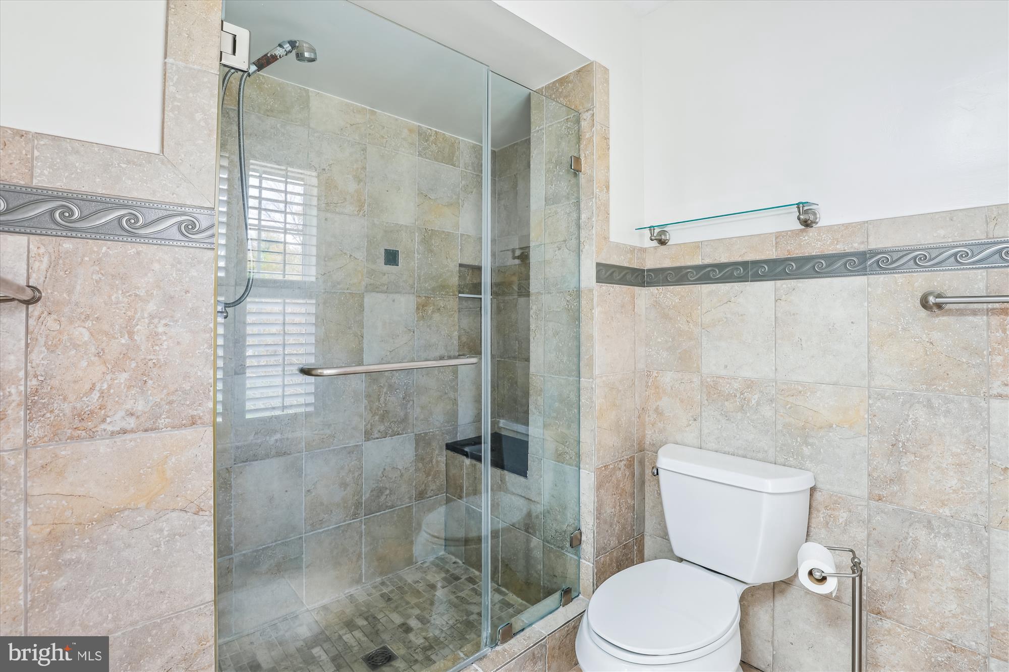 12506 Lieutenant Nichols Road Fairfax, VA 22033 - Photo 20 of 70 Shower
