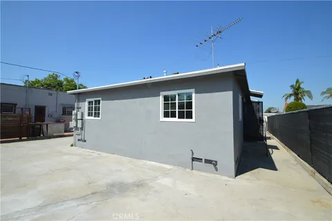 $1,875 | 650 Eastmont Avenue, Los Angeles, CA 90022