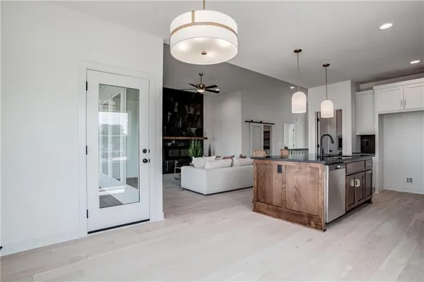 $635,000 | 2604 Northeast Crestview Street, Blue Springs, MO 64029