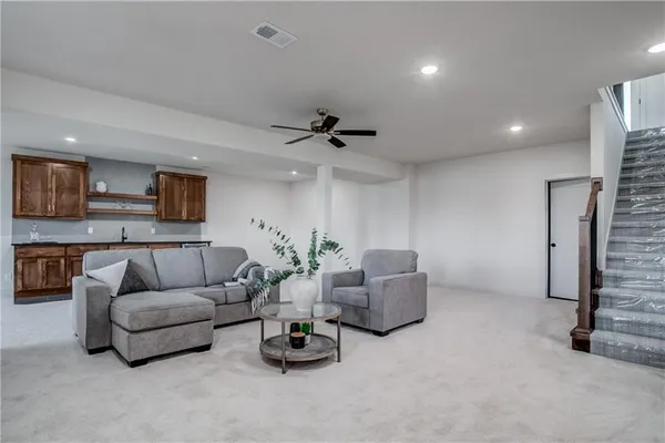 $635,000 | 2604 Northeast Crestview Street, Blue Springs, MO 64029