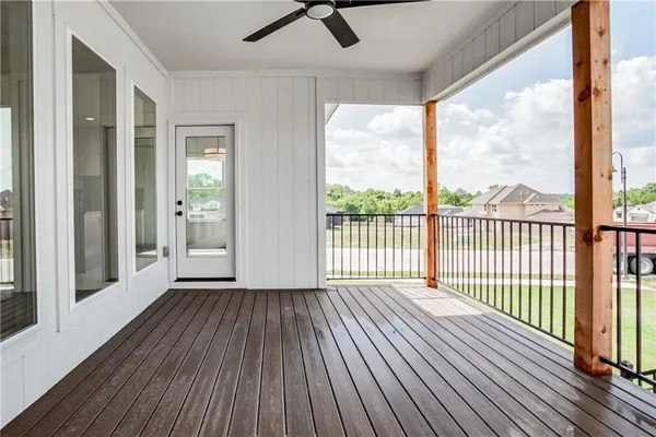 $635,000 | 2604 Northeast Crestview Street, Blue Springs, MO 64029