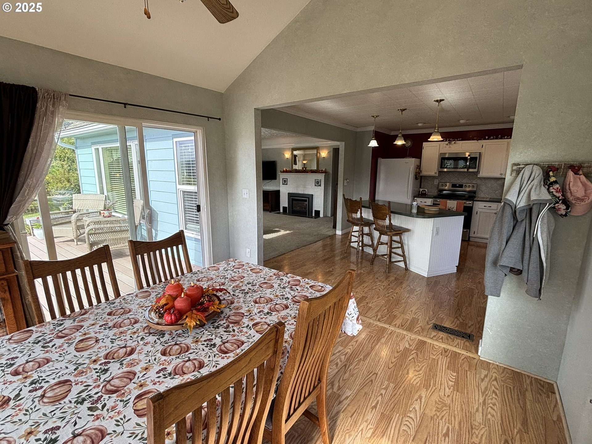 7691 Bernhardt Heights Road Florence, OR 97439 - Photo 6 of 48 Gallery Image 6