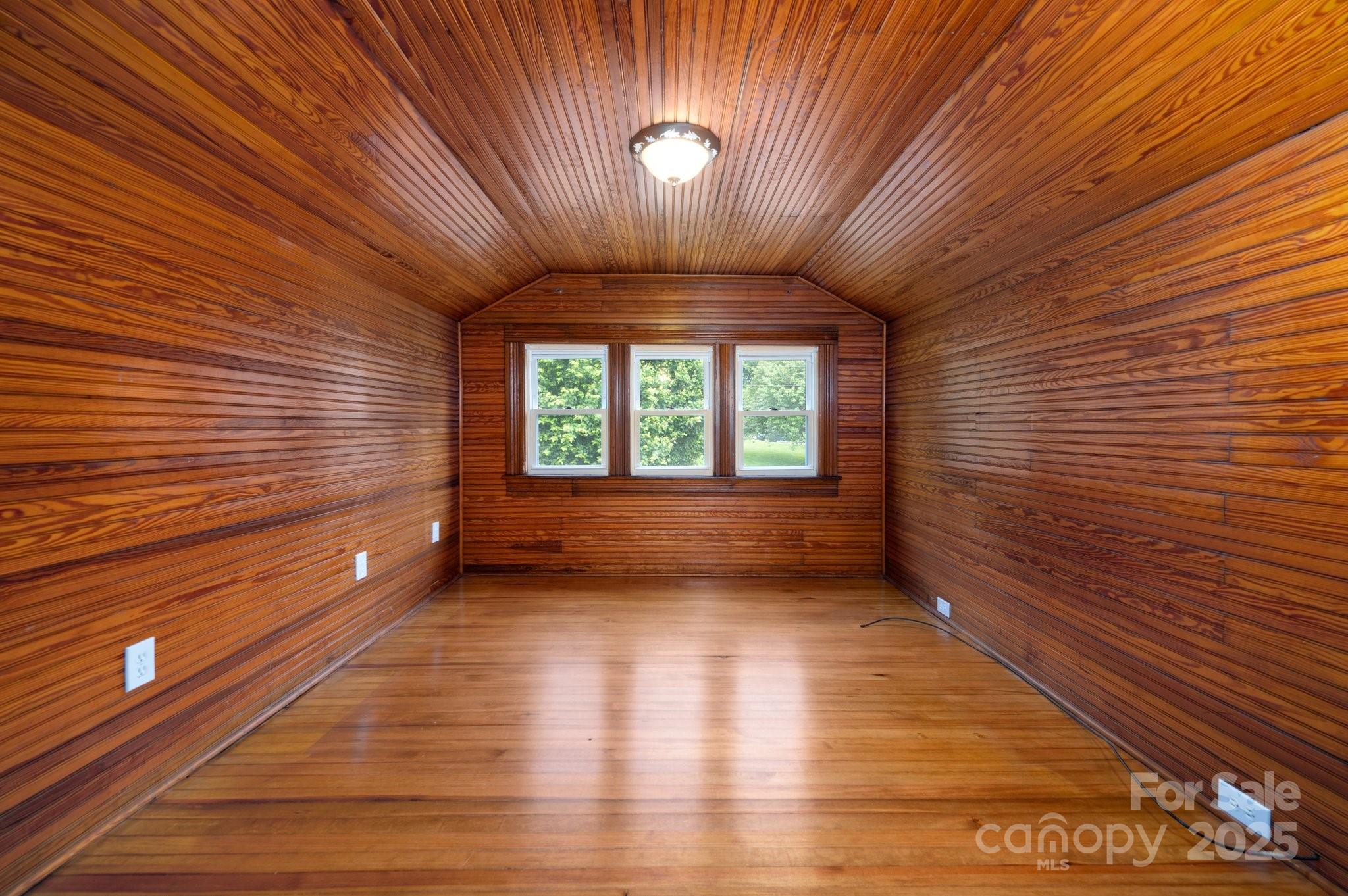 314 Justice Ridge Road Candler, NC 28715 - Photo 18 of 45 Gallery Image 18