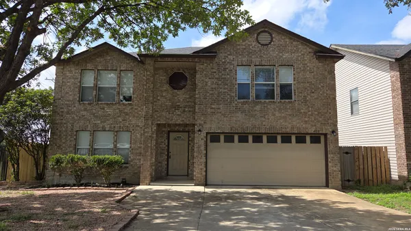 $2,300 | 402 Empresario Drive, San Antonio, TX 78253