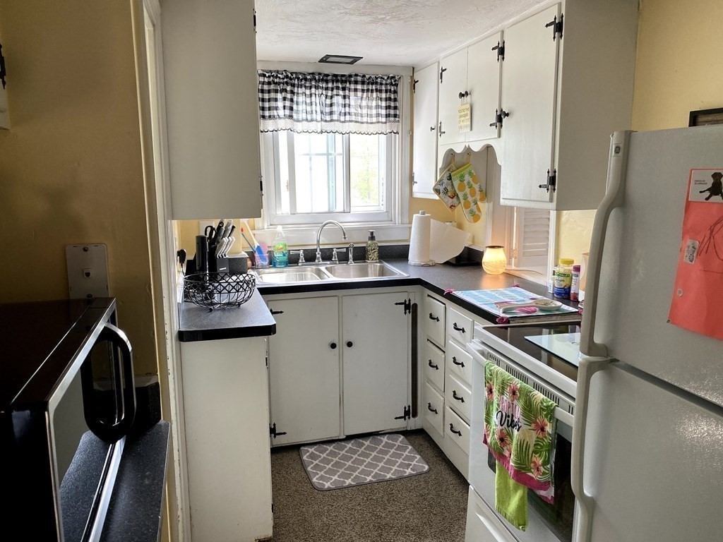 1 Elm Street Freetown, MA 02702 - Photo 15 of 32