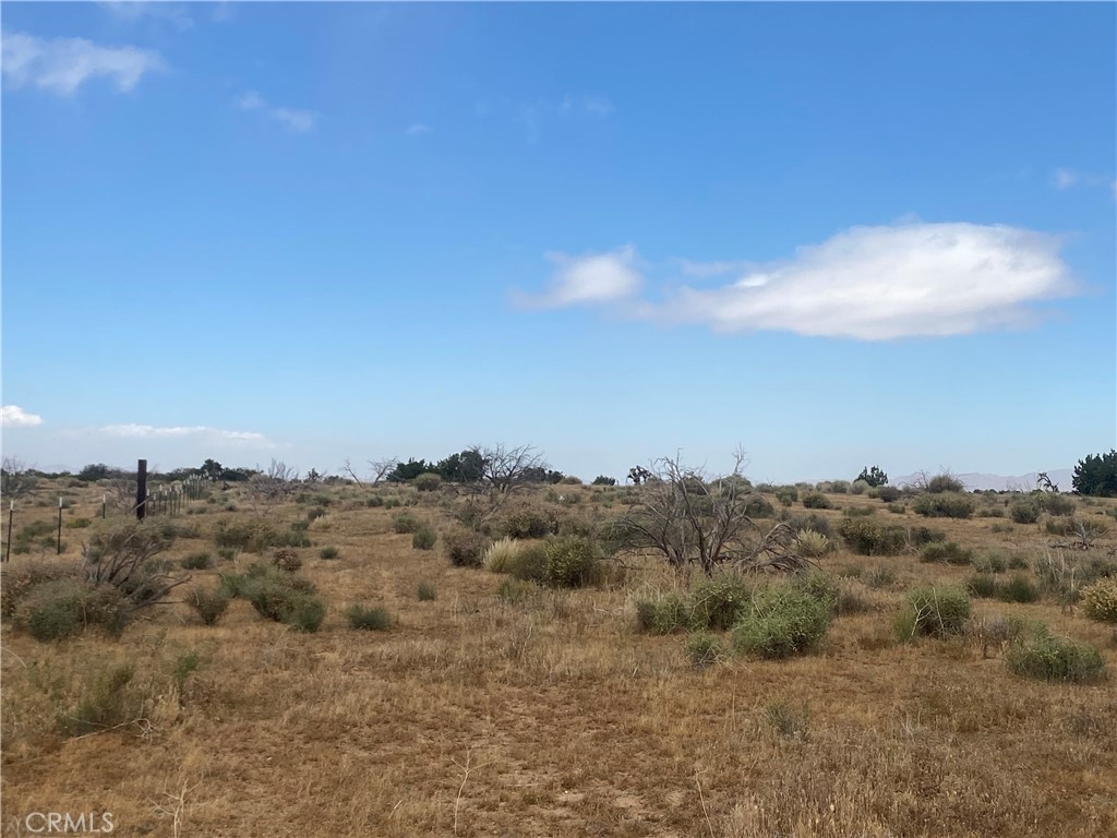 0 Arrowhead Lake Road Hesperia, CA 92345 - Photo 6 of 7 a view of a sky