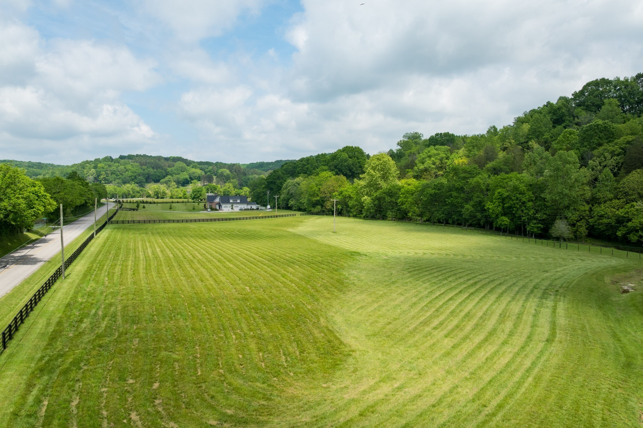 5620 Leipers Creek Road Franklin, TN 37064 - Photo 22 of 74 a view of an swimming pool and a yard