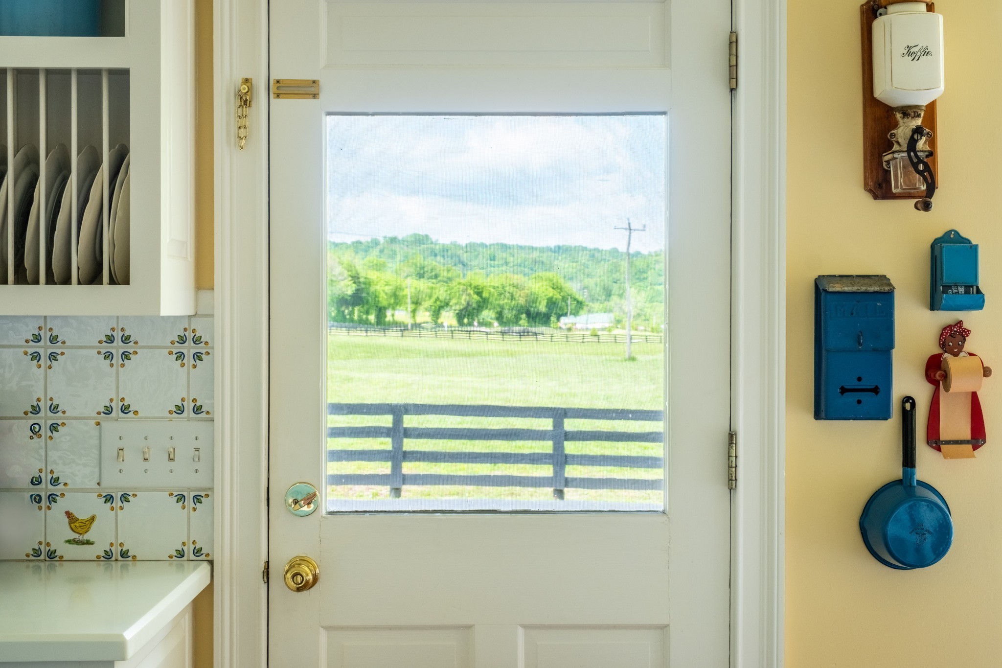 5620 Leipers Creek Road Franklin, TN 37064 - Photo 43 of 74 a bathroom with a sink and a mirror