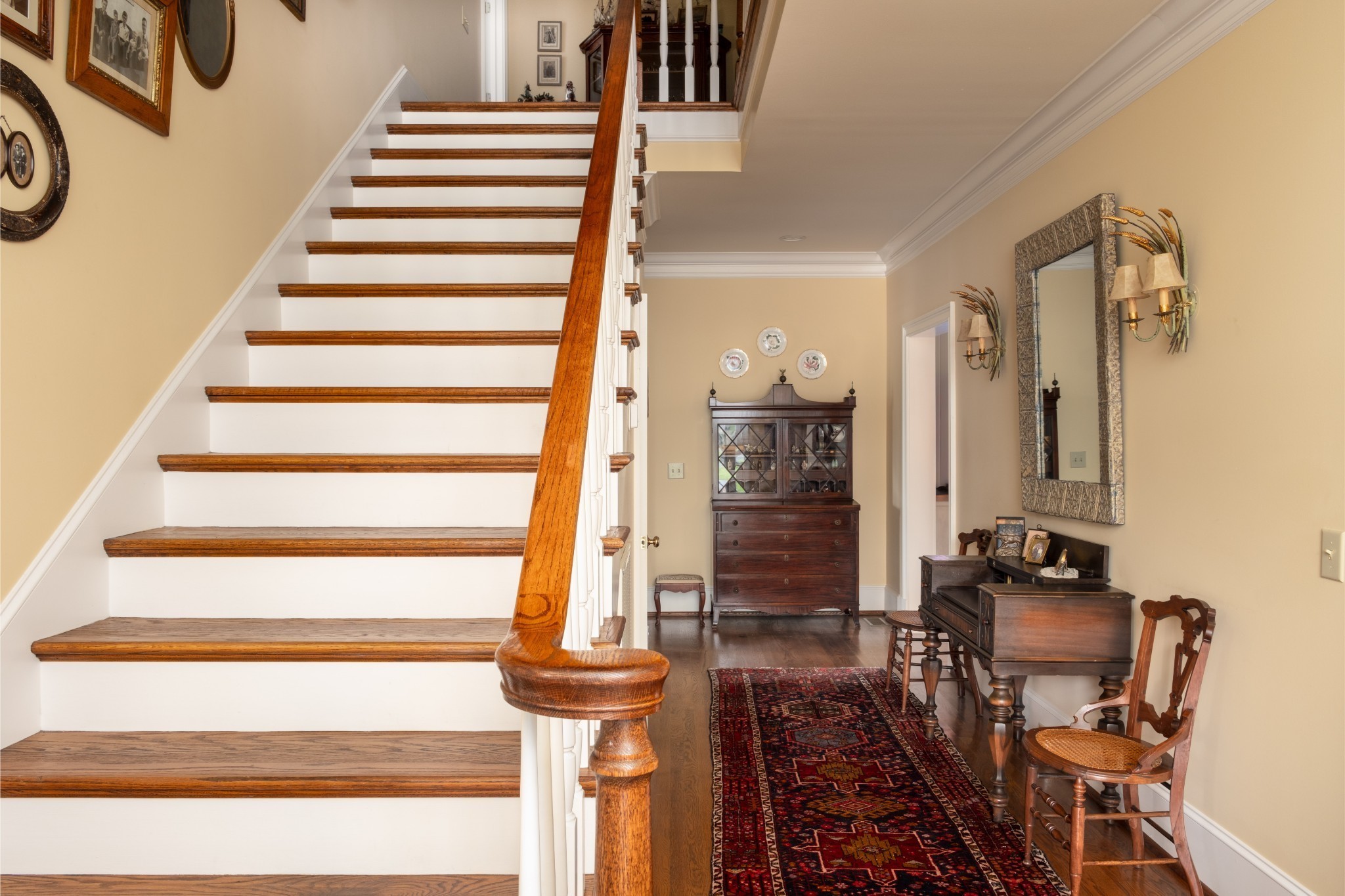 5620 Leipers Creek Road Franklin, TN 37064 - Photo 55 of 74 a view of entryway with furniture and wooden floor