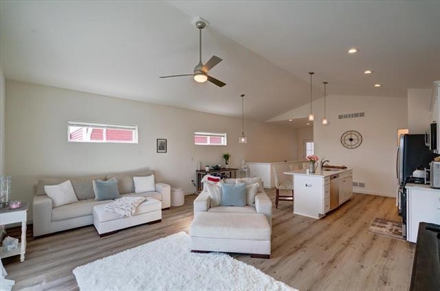 1257 Tivoli Oregon, WI 53575 - Photo 5 of 34