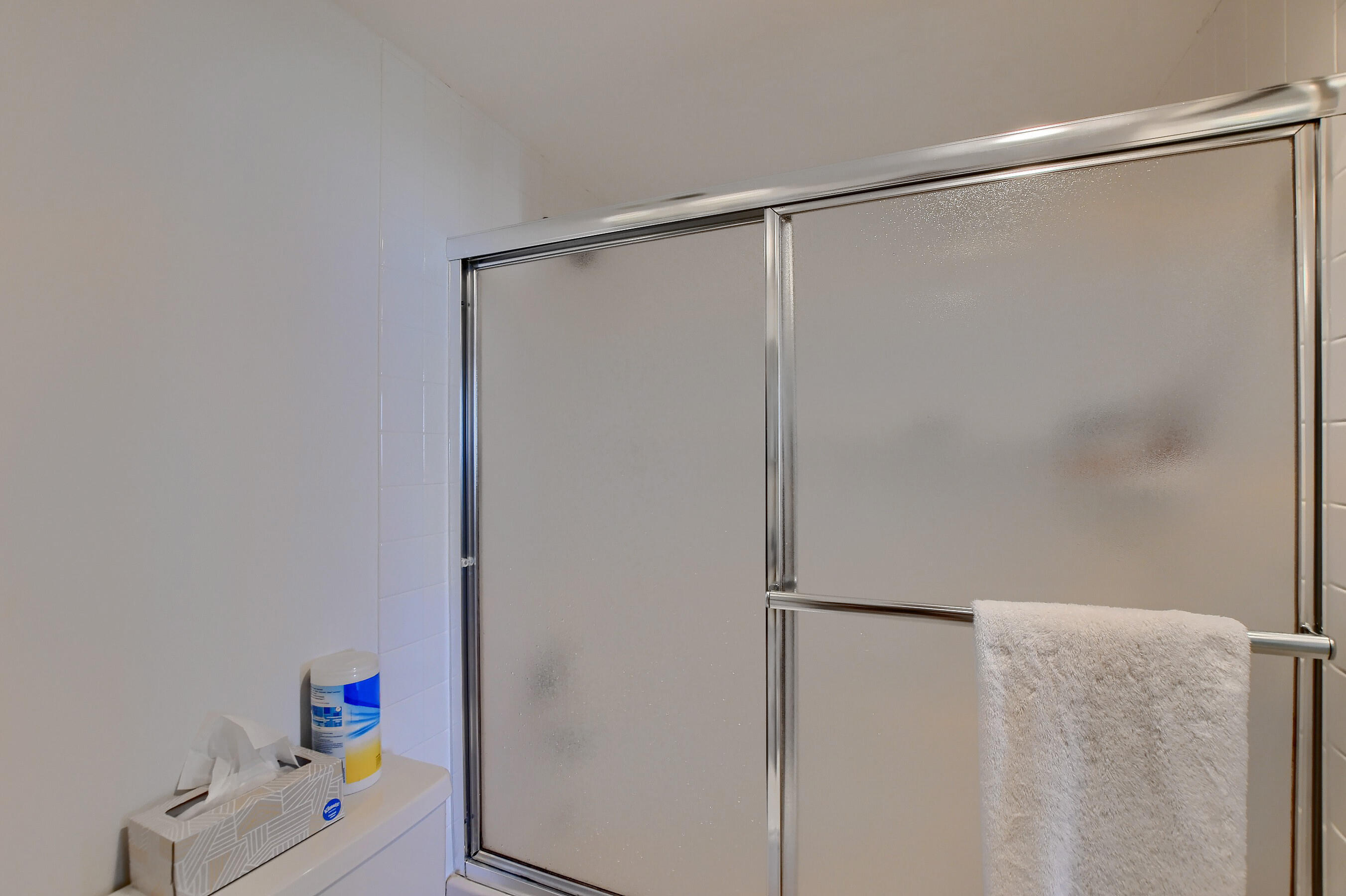 7754 Lakeside Boulevard, Unit 483 Boca Raton, FL 33434 - Photo 13 of 15 Bath