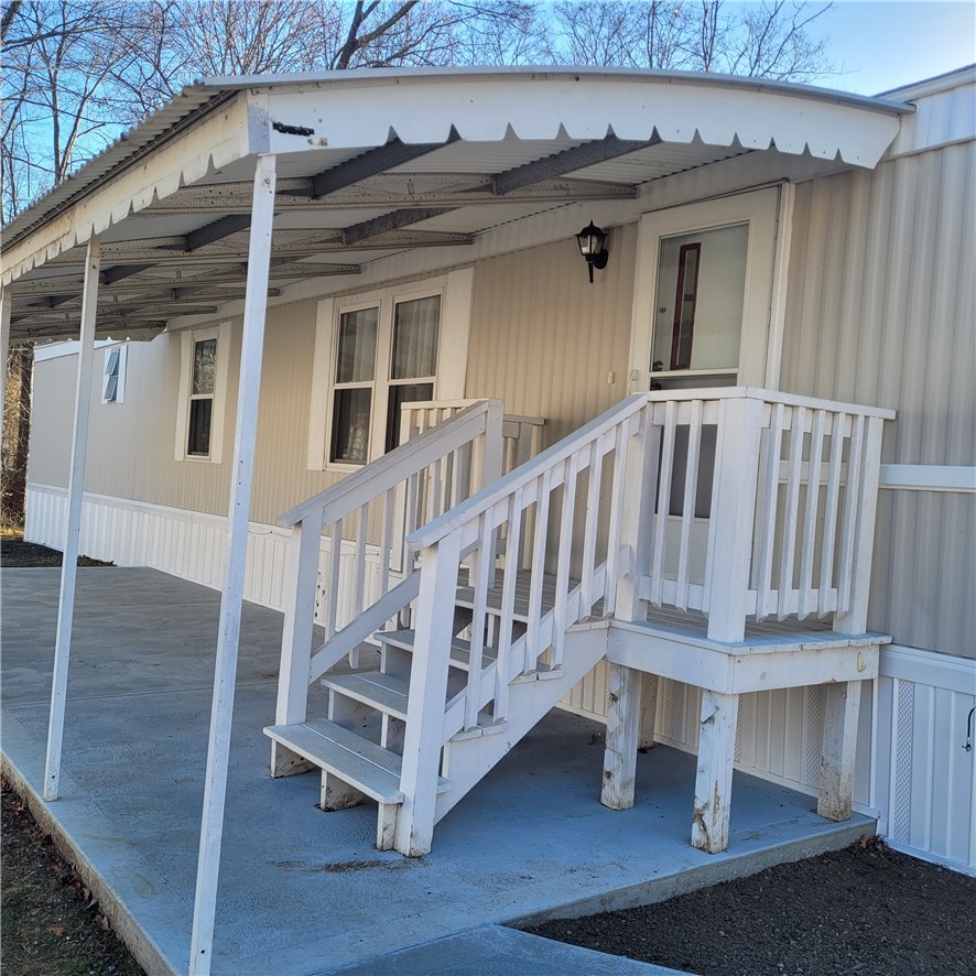 979 Toll Gate Road, Unit 31 Warwick, RI 02886 - Photo 2 of 4 Gallery Image 2