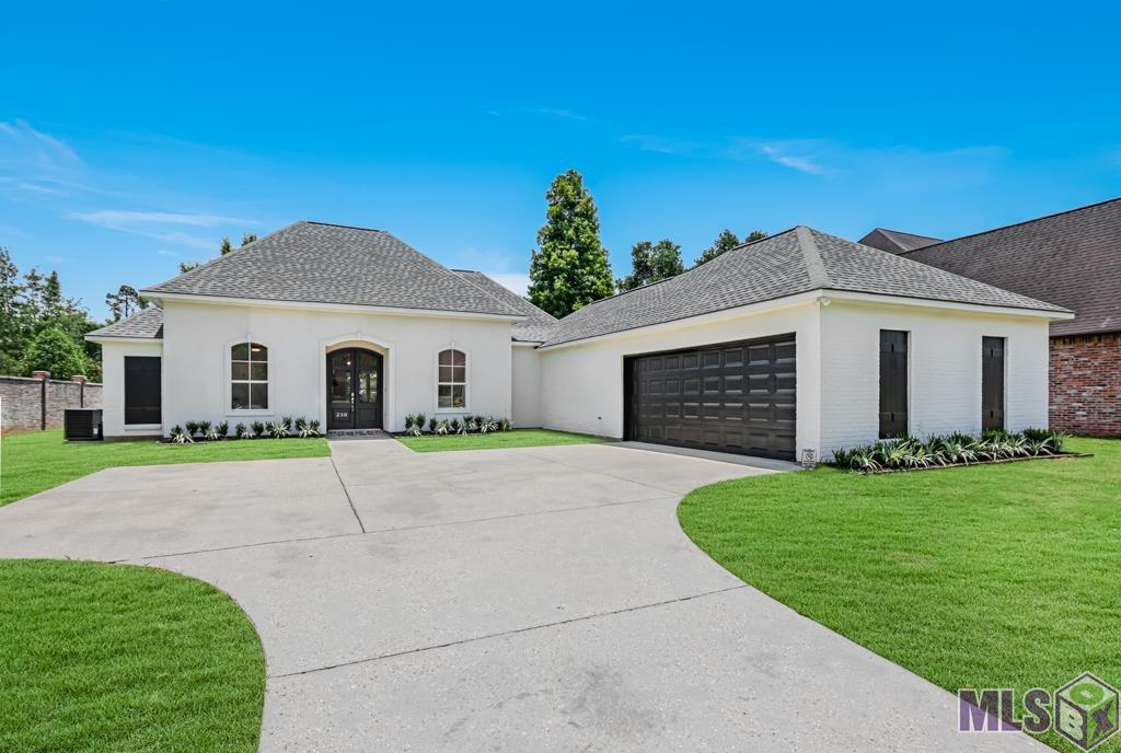 230 East Woodgate Court Baton Rouge, LA 70808 - Photo 1 of 43 Front Elevtion