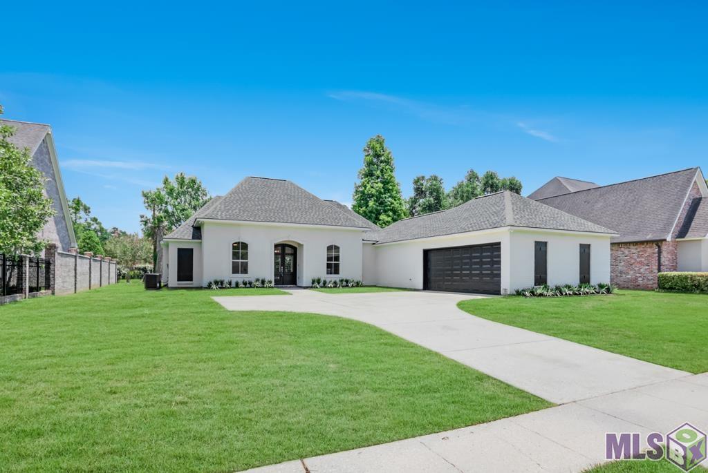 230 East Woodgate Court Baton Rouge, LA 70808 - Photo 2 of 43