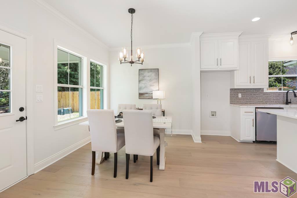 230 East Woodgate Court Baton Rouge, LA 70808 - Photo 5 of 43 Breakfast Room