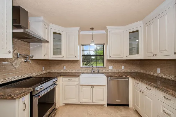 $625,000 | 602 Cedar Creek Drive, Needville, TX 77461