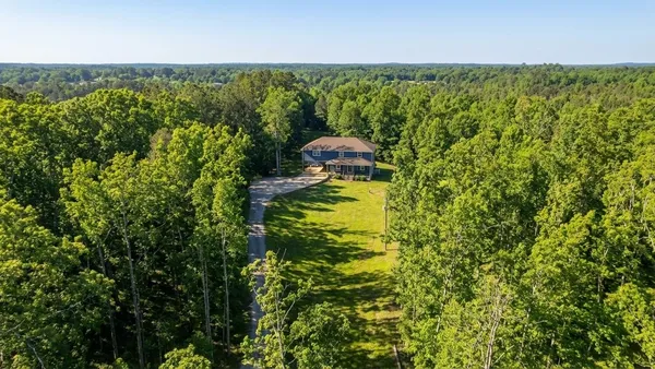 $425,000 | 865 Sylvan Drive, Savannah, TN 38372