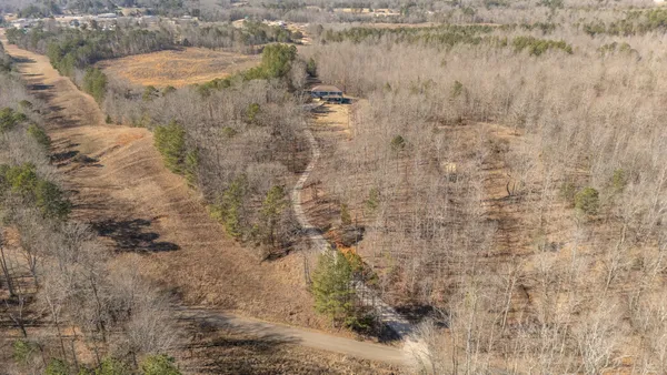 $425,000 | 865 Sylvan Drive, Savannah, TN 38372
